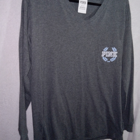 Victoria's Secret PINK Heather Gray Oversized  V-Neck Tee - Picture 2 of 10